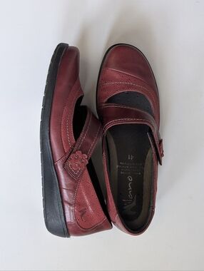 Milano Suave Burgundy Women's Flats